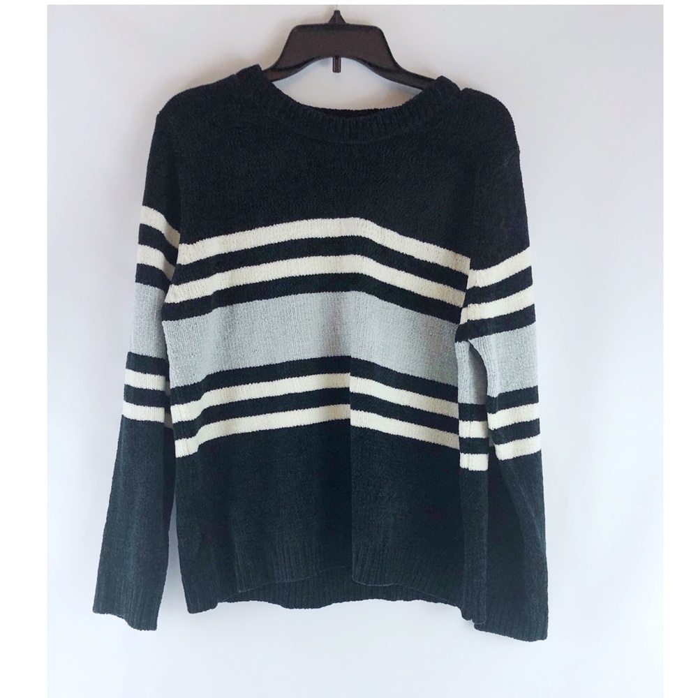 SALE 4/$10 ✨ chenille knit striped sweater